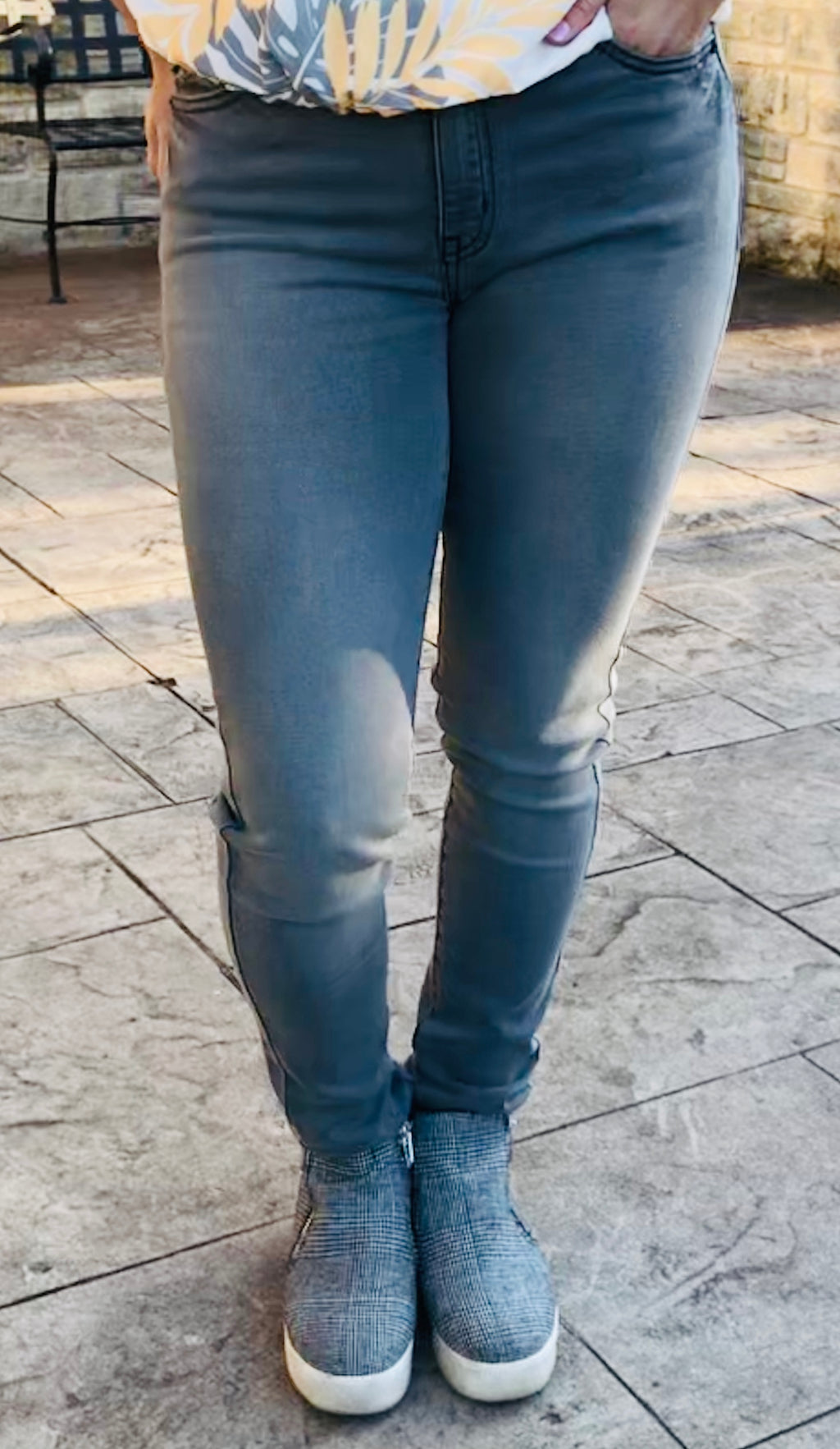 Amazing Gray Mid-Rise Skinny Jean